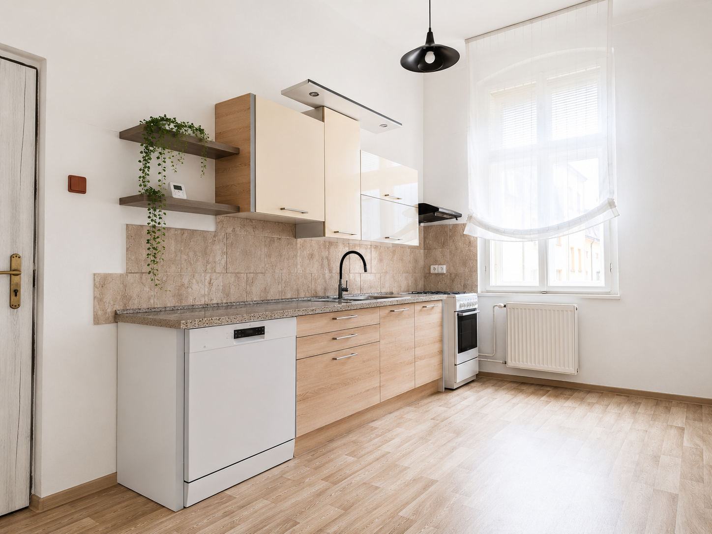 Pronájem 4+1  110m2   Karlovy Vary – centrum - Bělehradská